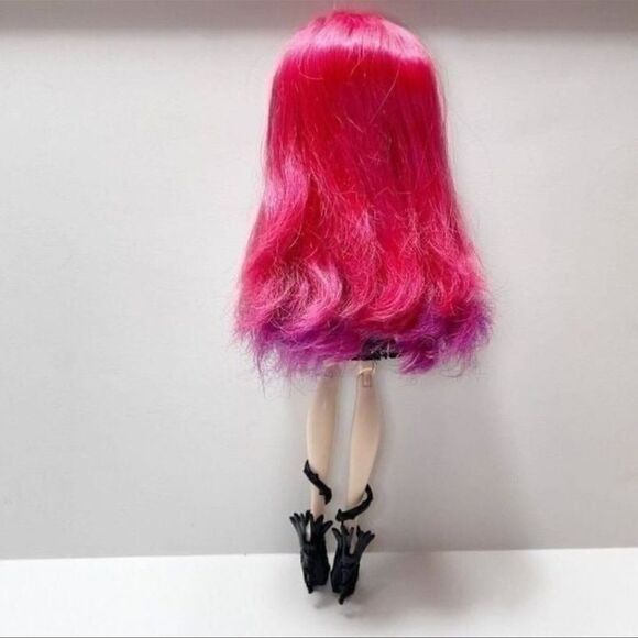 Ever After High Doll Mira Shards Teenage Evil Queen Dragon Games Monster High - Picture 3 of 6